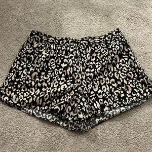 H&M Cheetah sporty shorts - size xl